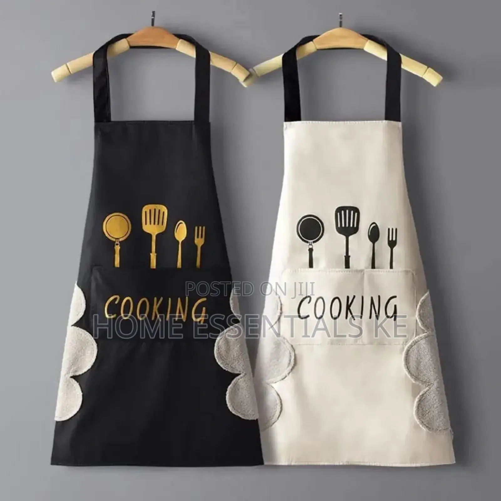 *Kitchen Apron With Hand Wipe Pockets*
Waterproof