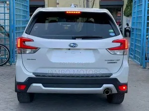 Subaru Forester 2.5i Premium AWD 2018 White