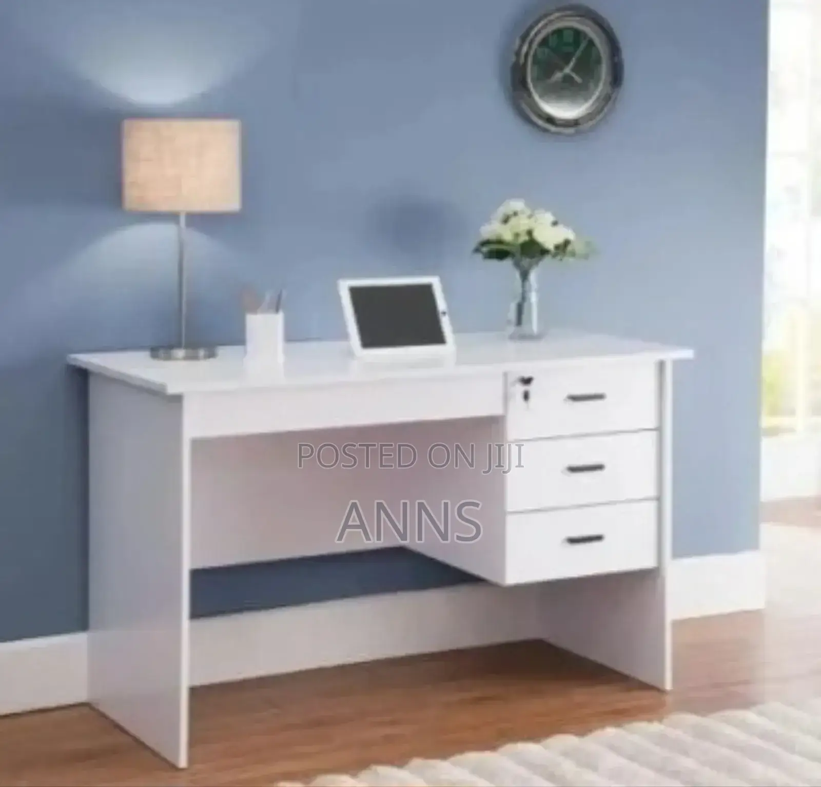 White Excutive Office Desk