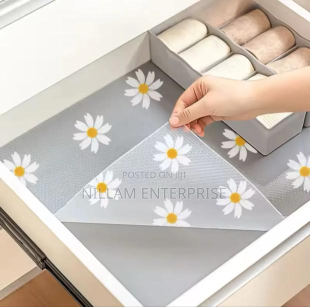 Daisy Pattern Kitchen Drawer Liners - thumbnail 2
