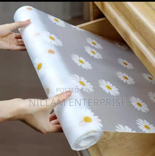 Daisy Pattern Kitchen Drawer Liners - thumbnail 3