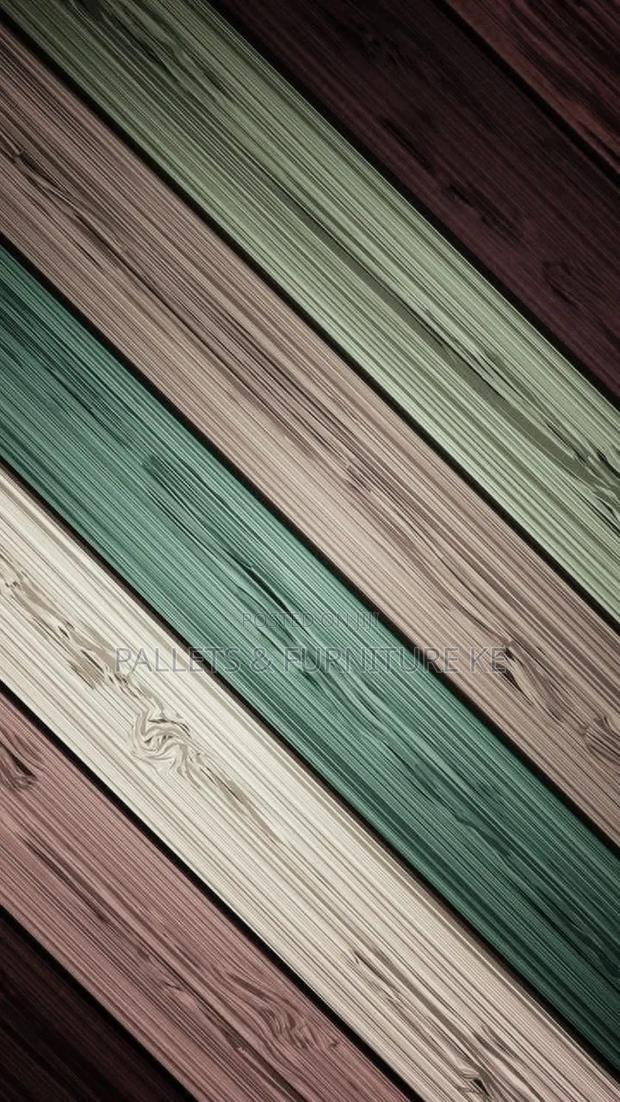 Multicolored Pallet Wood - main view