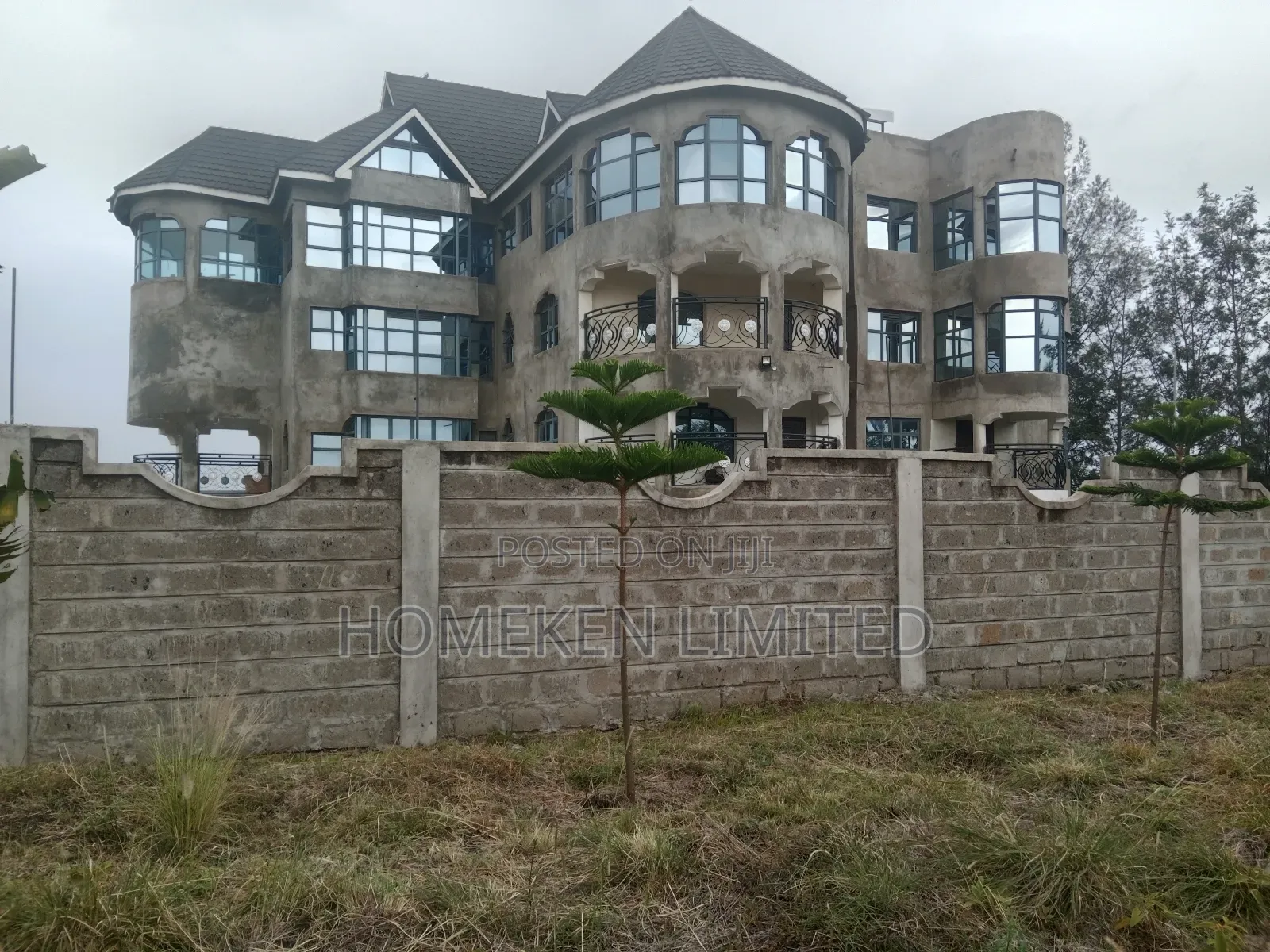 Furnished 10bdrm House in Mbirikani for sale