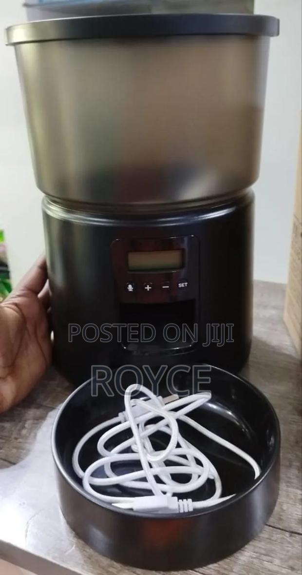 Automatic Pet Feeder - main view