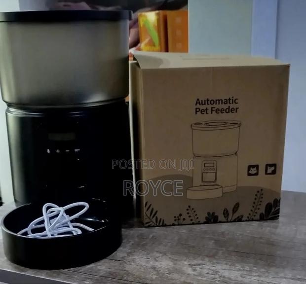 Automatic Pet Feeder - thumbnail 3