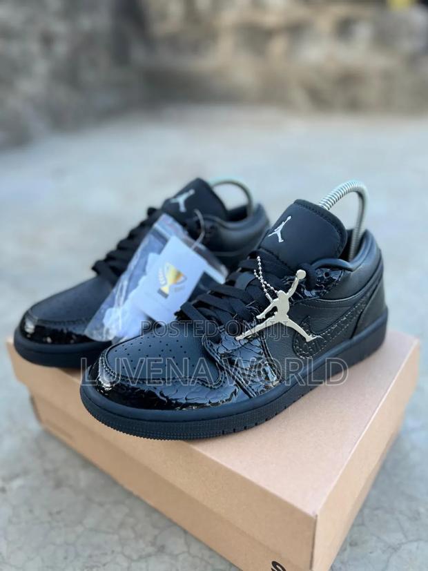 Black White J1 Lowcut - thumbnail 3