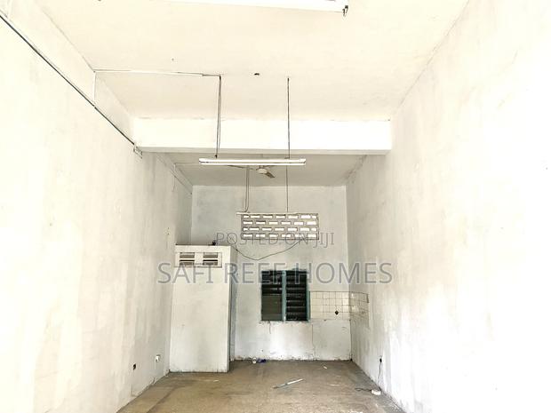 Commercial Shop for Rent Along the Road - thumbnail 6