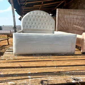Bed 5by6 Classic Chester Bed White