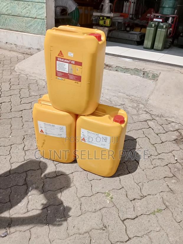 Sika Latex Bonding Agent/ Latex Guard. - thumbnail 2