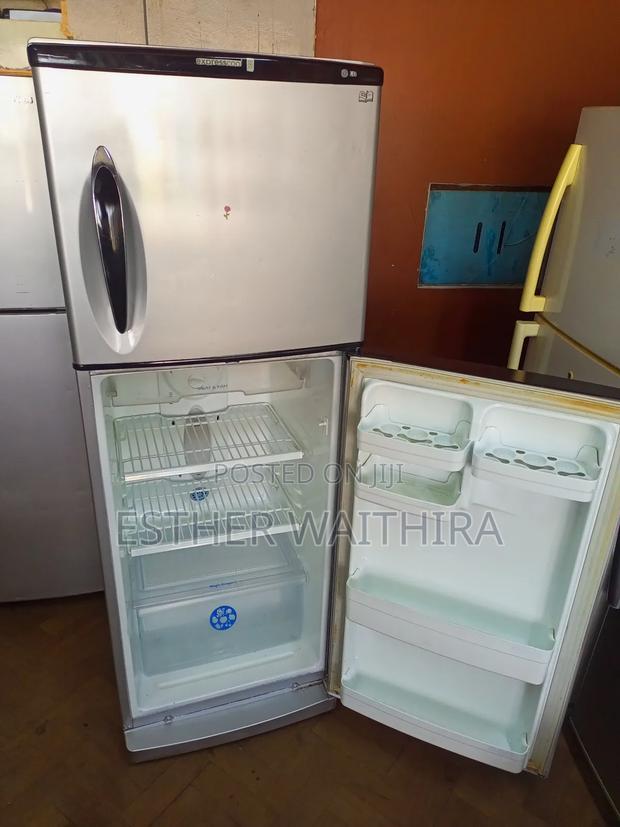 Affordable Medium Size Fridge - thumbnail 4