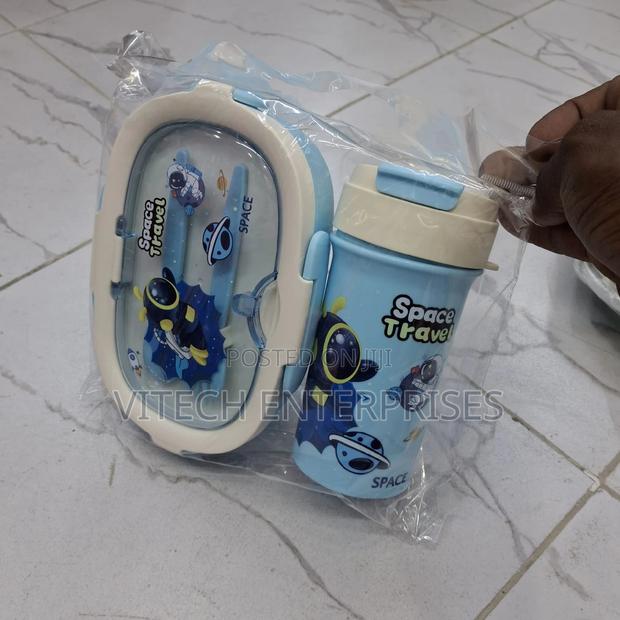 Lunch Box With Water Bottle - main view