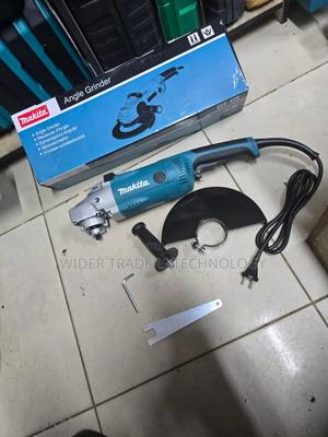 Makita 9" Grinder 2200w - thumbnail 2