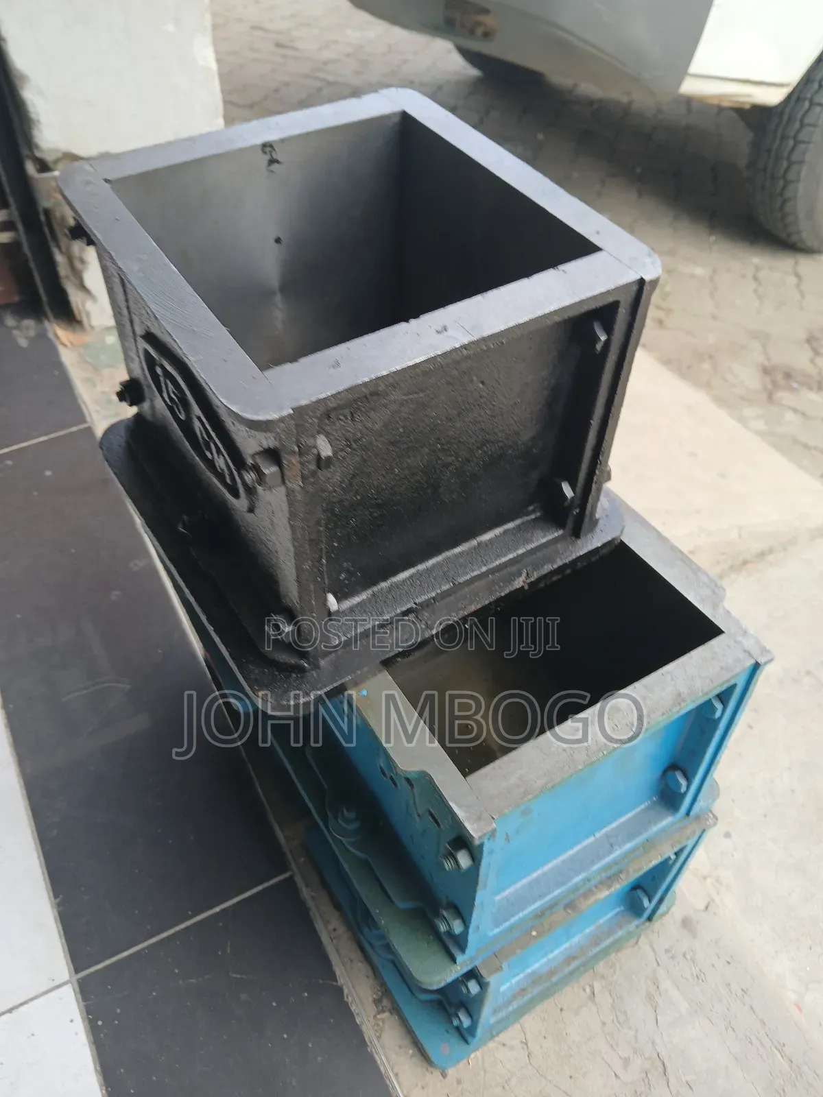 Heavy Duty CSST Iron Concrete Test Cube Moulds .