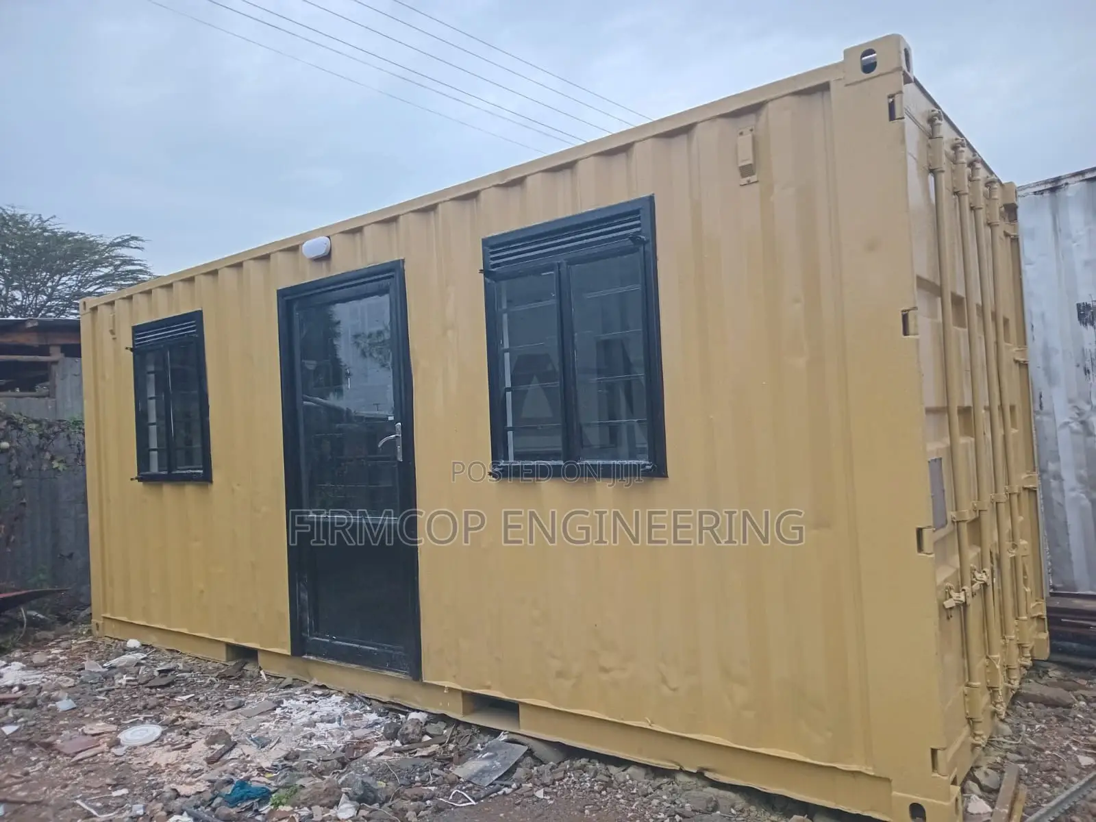Container Laundry With Shelves-20ft