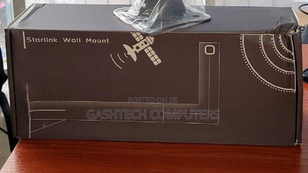 Starlink Version 3 Wall Mounting KIT With Pole - main view