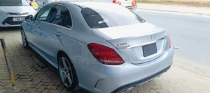 Mercedes-Benz C180 2017 Blue