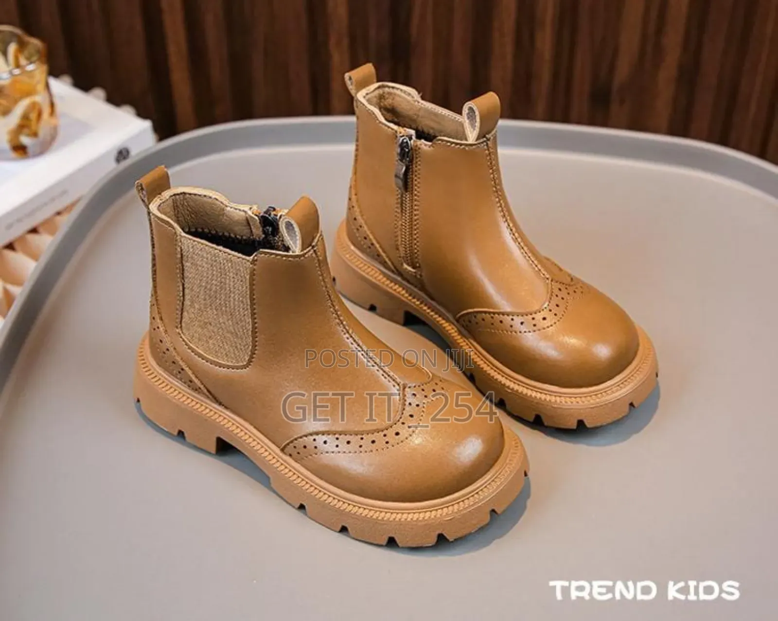 Kid's Unisex Boots 
Size 21,24,27,28,29
Black