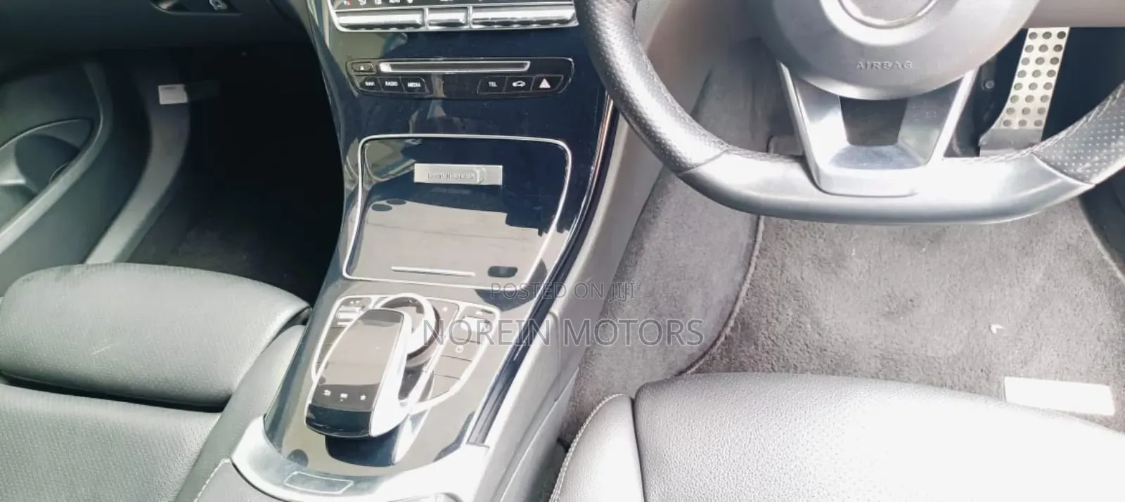Mercedes-Benz C180 2017 Blue