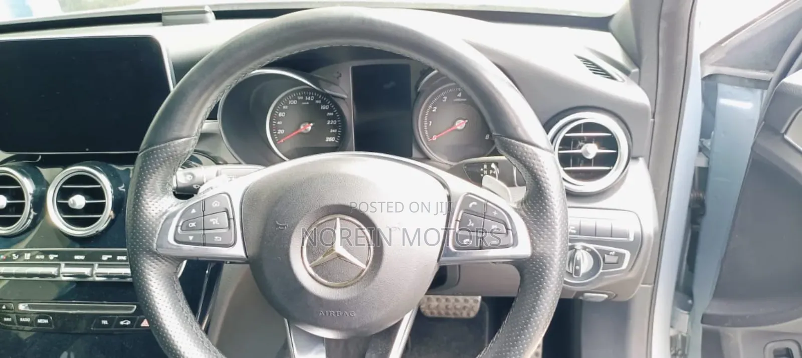 Mercedes-Benz C180 2017 Blue