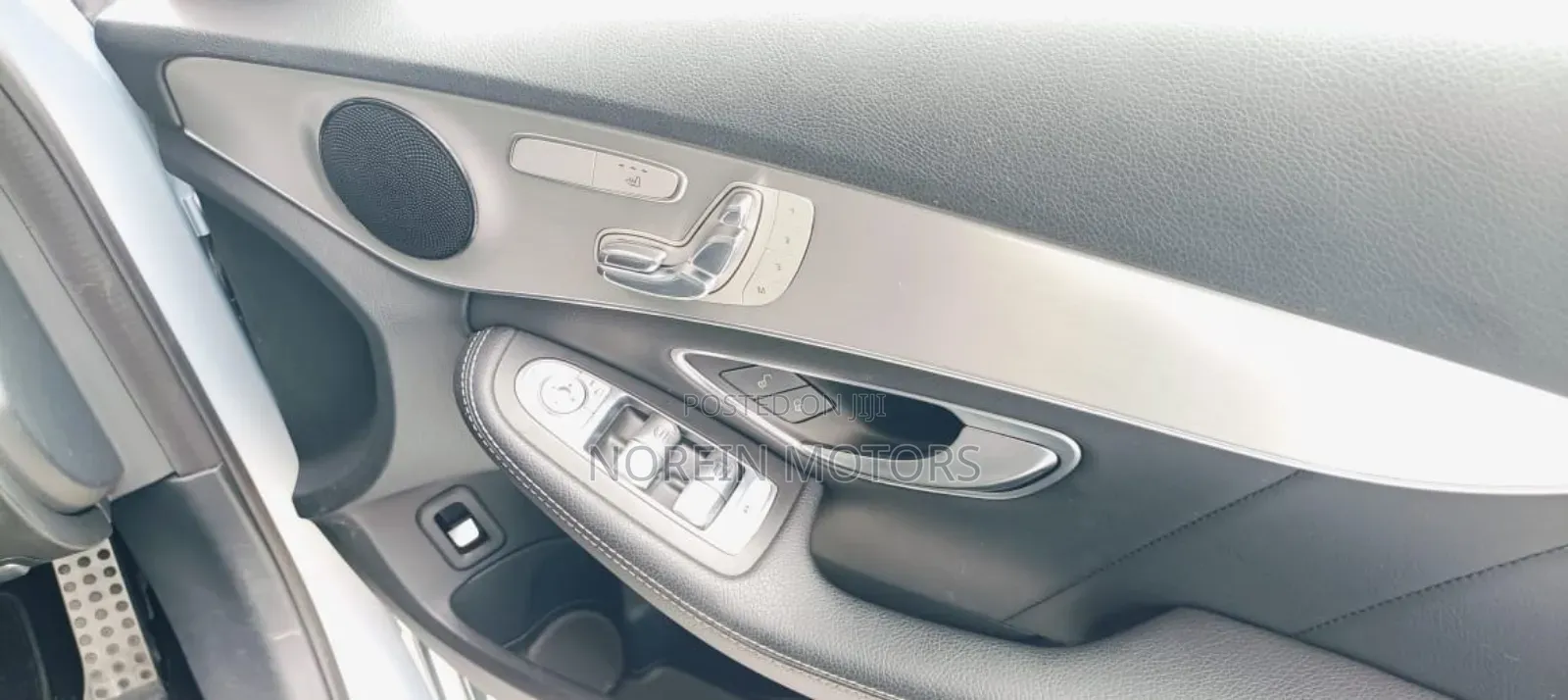 Mercedes-Benz C180 2017 Blue
