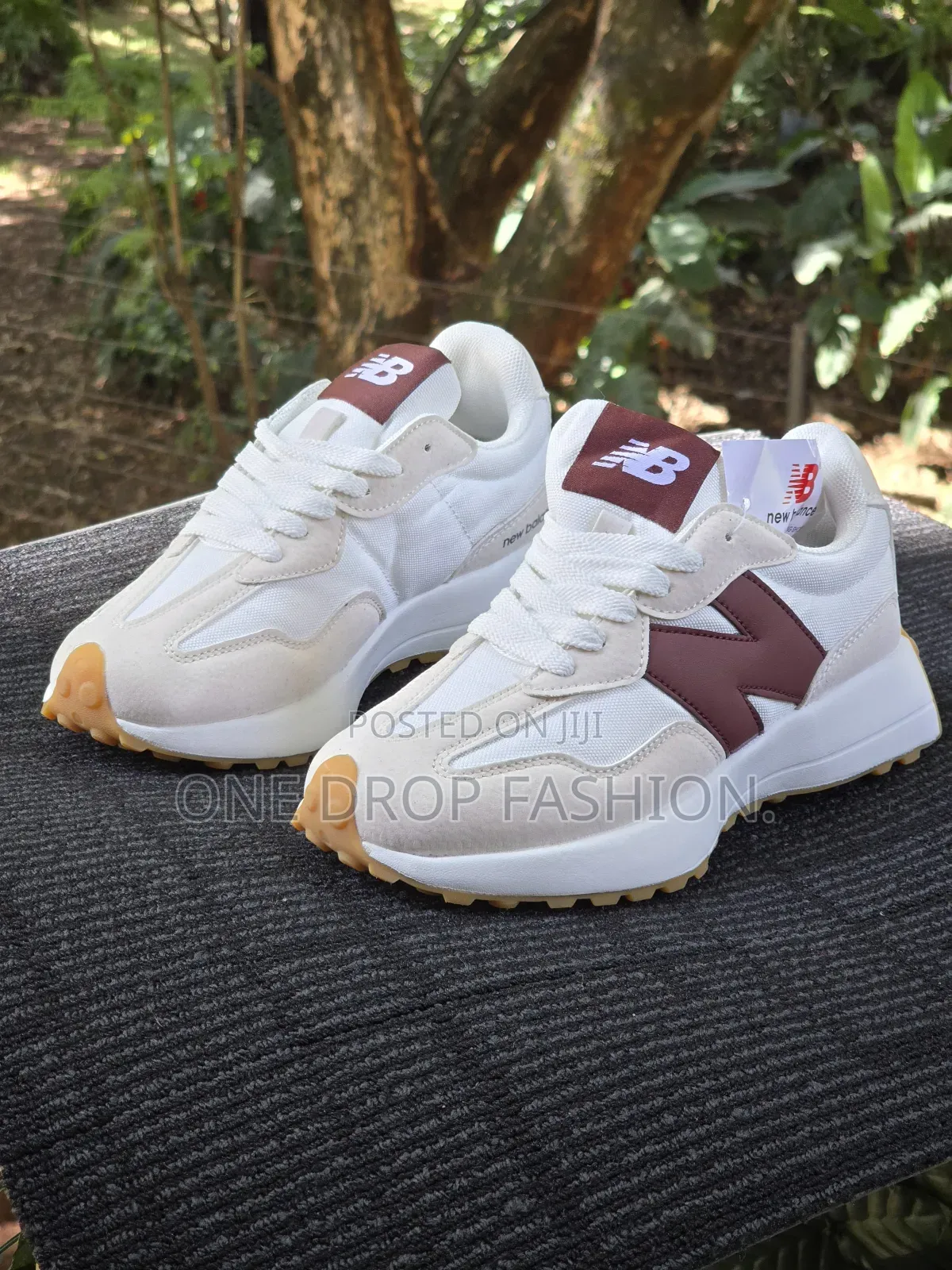 New Balance Sneakers 