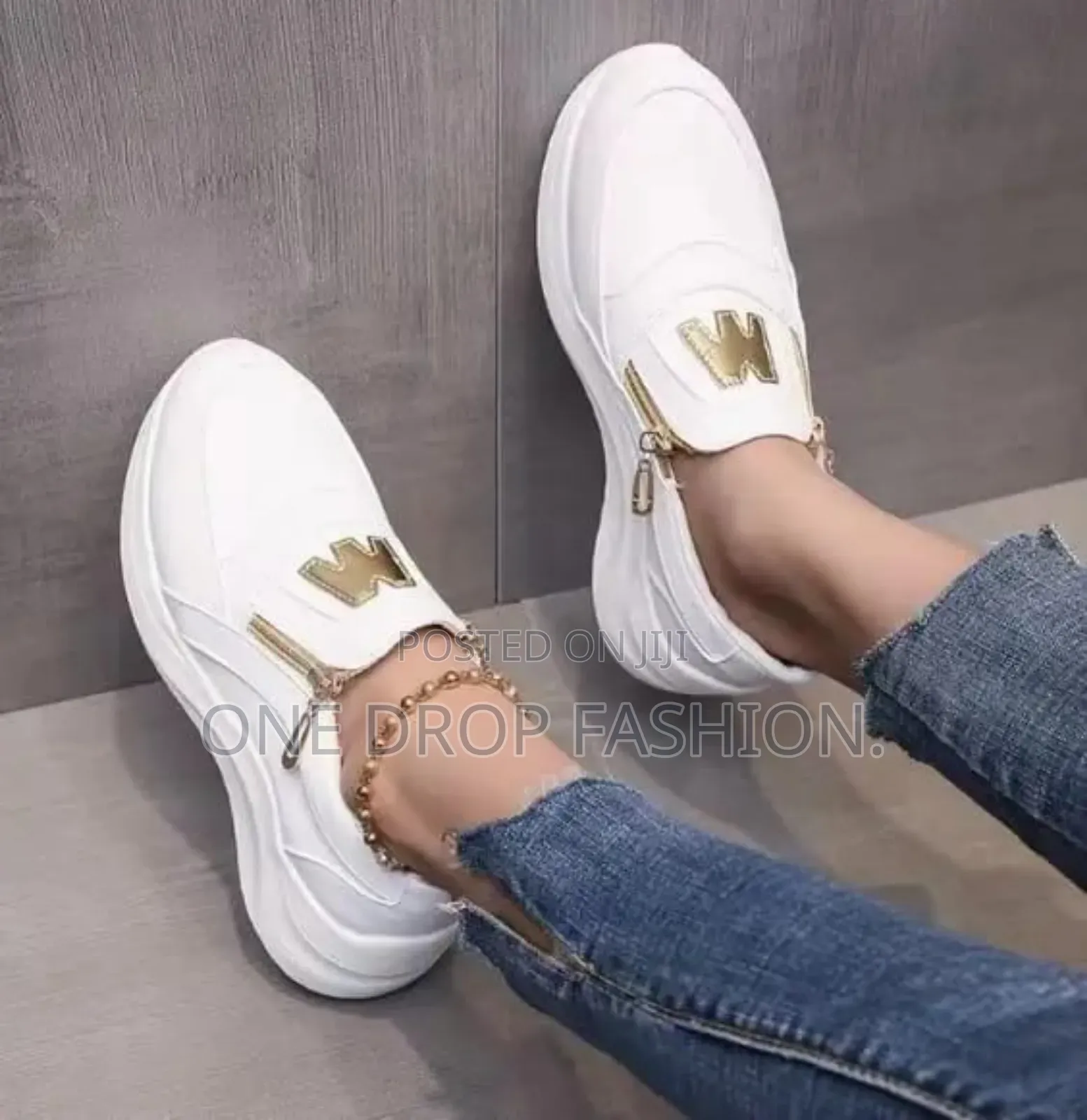 M Sneakers 69
