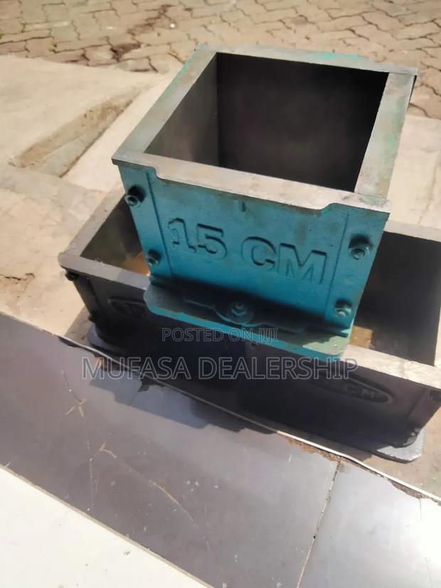 Cast Iron Cube Moulds - main view