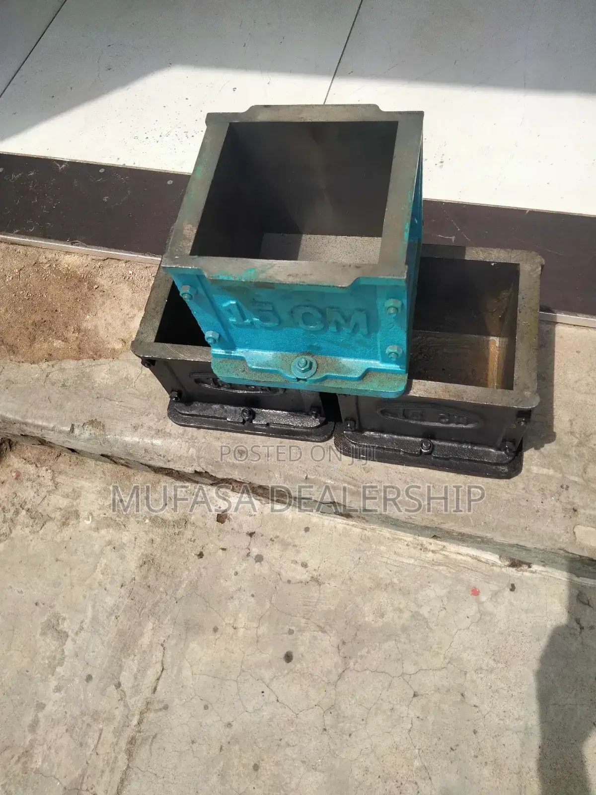 Concrete/Cast Iron Cube Moulds