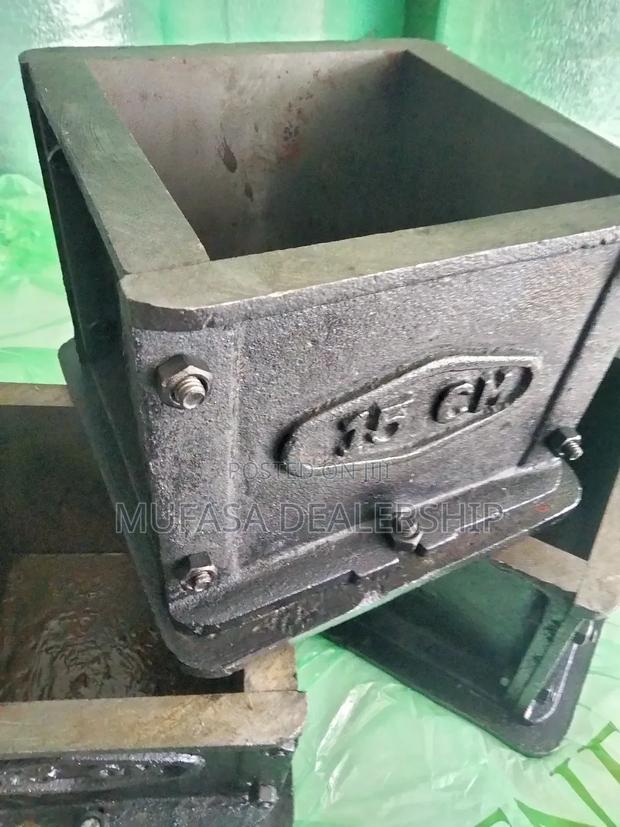 Lab Concrete Test Moulds - main view