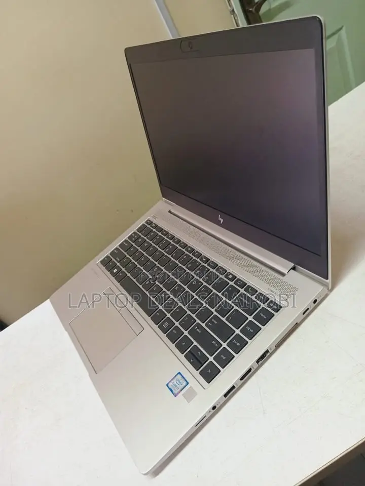 Laptop Advent 5302 8GB Intel Core I7 SSD 256GB