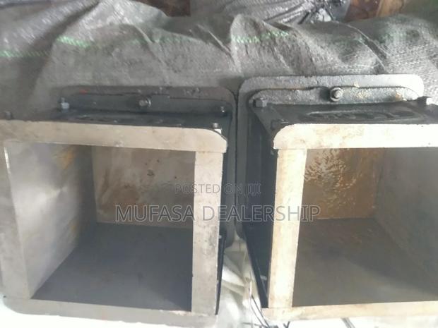 15*15 Concrete Cubes Moulds - thumbnail 3