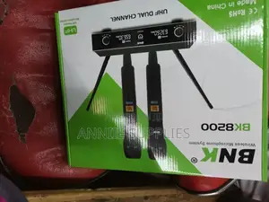BNK 8200 Wireless Microphone
