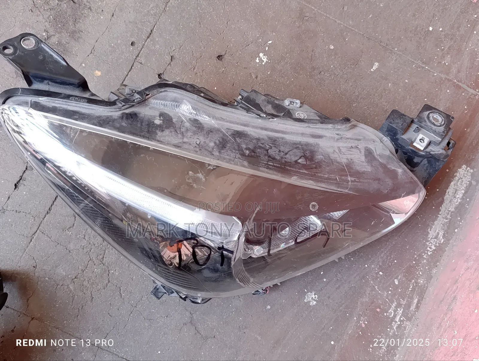 Demio 2015 Headlight DA