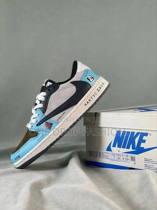 University Blue Sb Dunks 56 - thumbnail 3