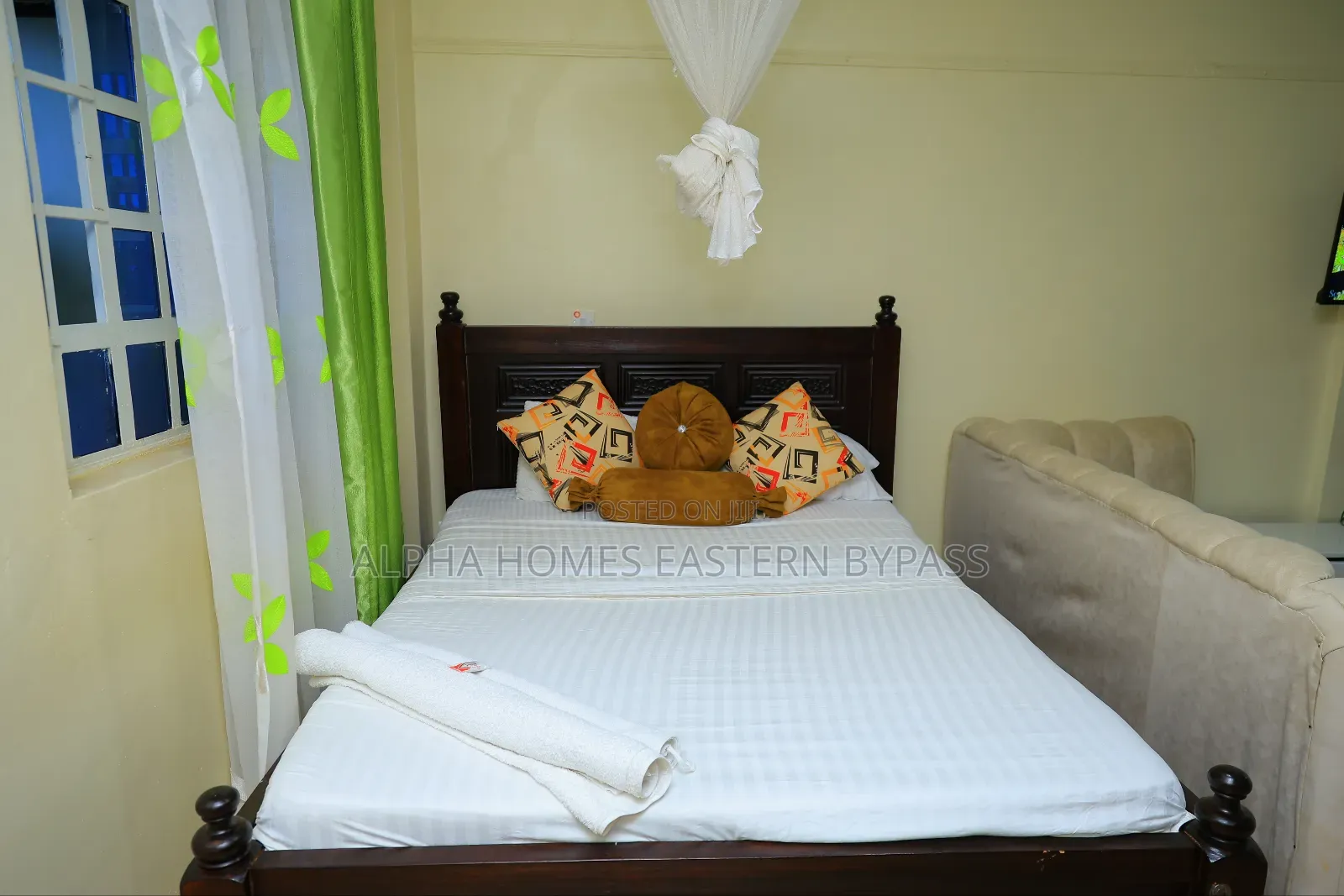 Kamakis Comfort: Spacious Studio With Easy Access to Nairobi