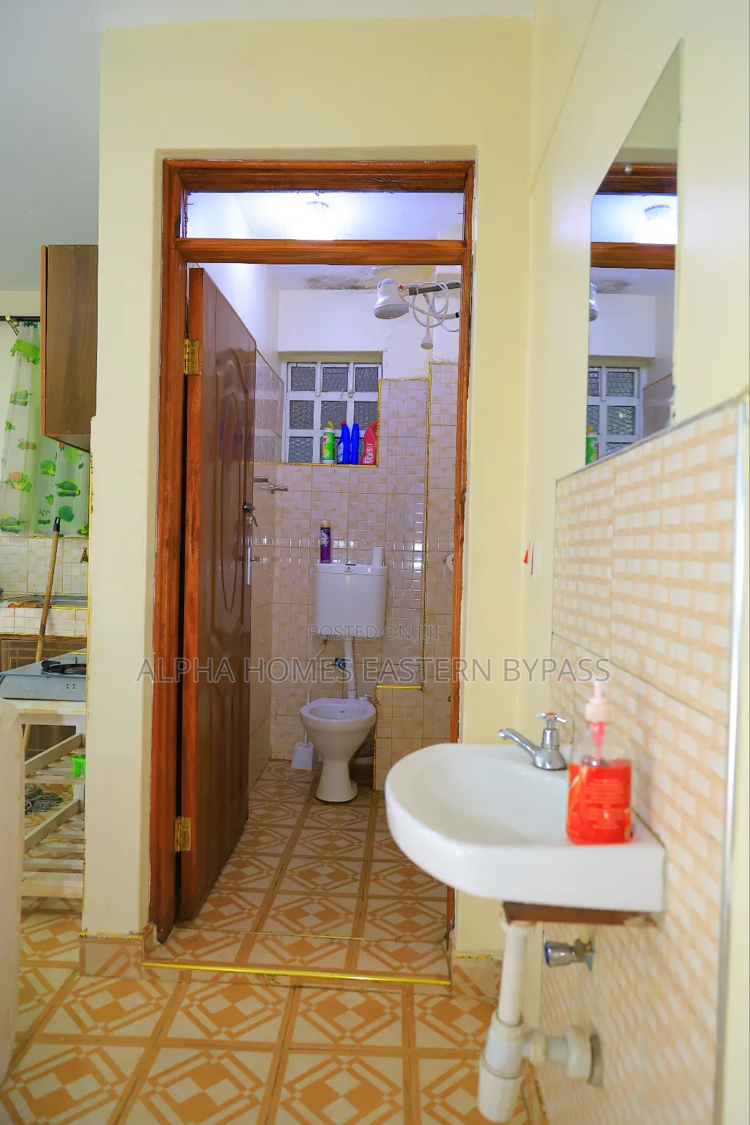 Kamakis Comfort: Spacious Studio With Easy Access to Nairobi