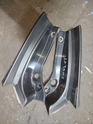 Dihatsu Mira Tail Light Brackets