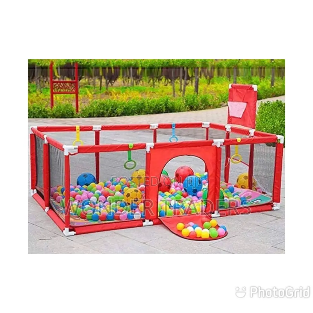 Playfence, Rectangular Playfence With 30 Soft Balls