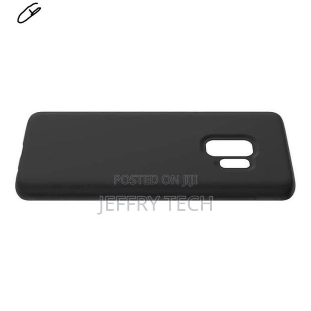 Silicone Case Compatible With Samsung Galaxy S9 Plus - Black - thumbnail 3