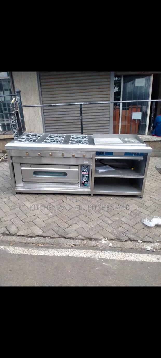 Cooking Unit With Imported Oven and Hot Plate