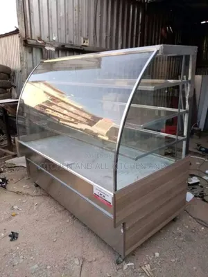 Refrigerated Display With Overshelfs