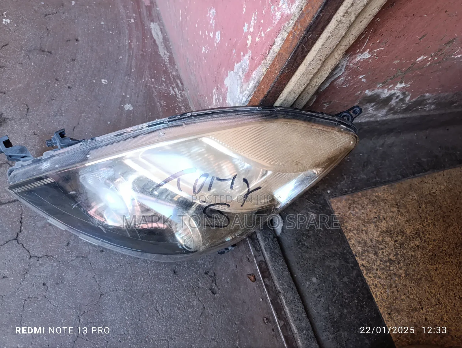 Isis 2010 Head Light Zenon