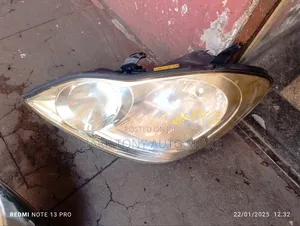 Toyota Ipsum 2007 Zenon Head Light