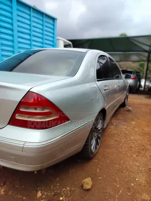 Mercedes-Benz C200 2003 Silver