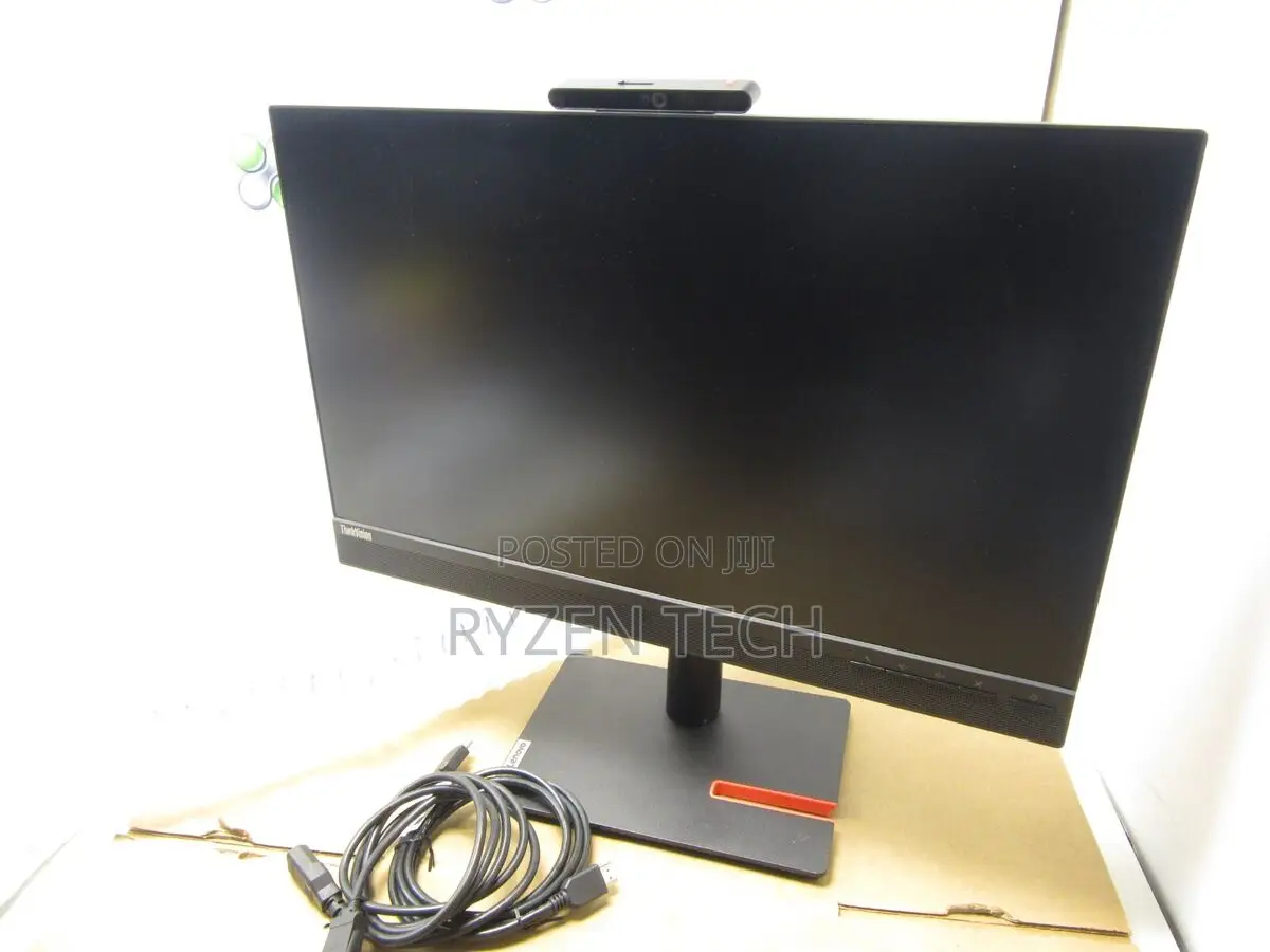 Lenovo L32p-30 31.5" UHD Monitor + Lenovo LC50 Webcam