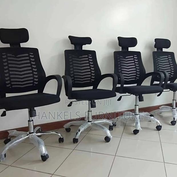 Chair With Headrest