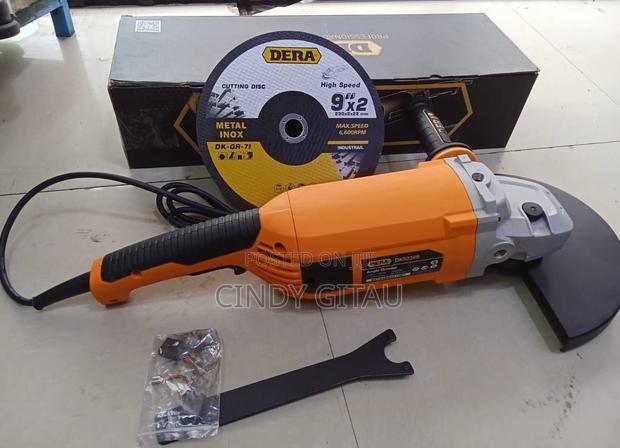 Heavy Duty Dera Angle Grinder 9 "
2400w