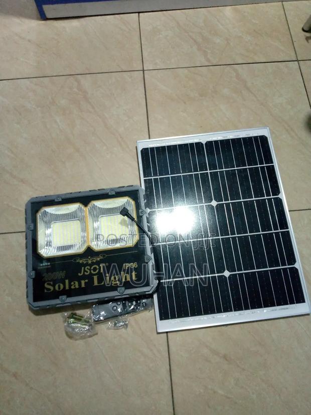 200 Watts Automatic Solar Floodlights