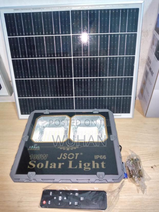 100 Watts Automatic Solar Floodlight