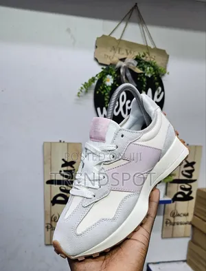 New Balance 327
36/37/38/39/40/41/42/43/44/45